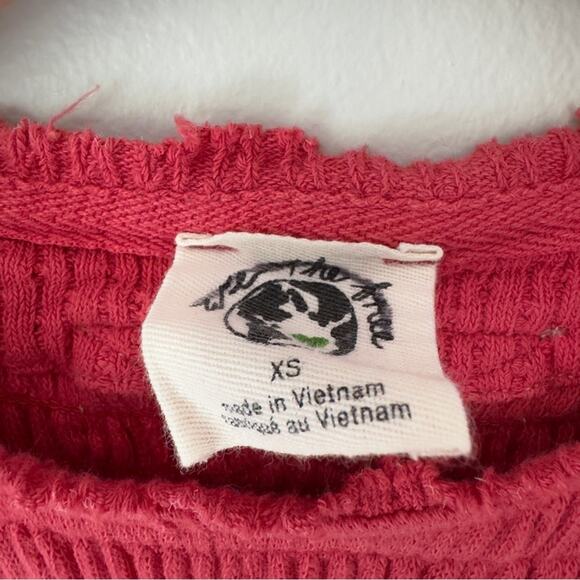 Free People We the Free Smocked Neck Short Sleeve Top Textured Knit Raw Hem EUC - Picture 9 of 12